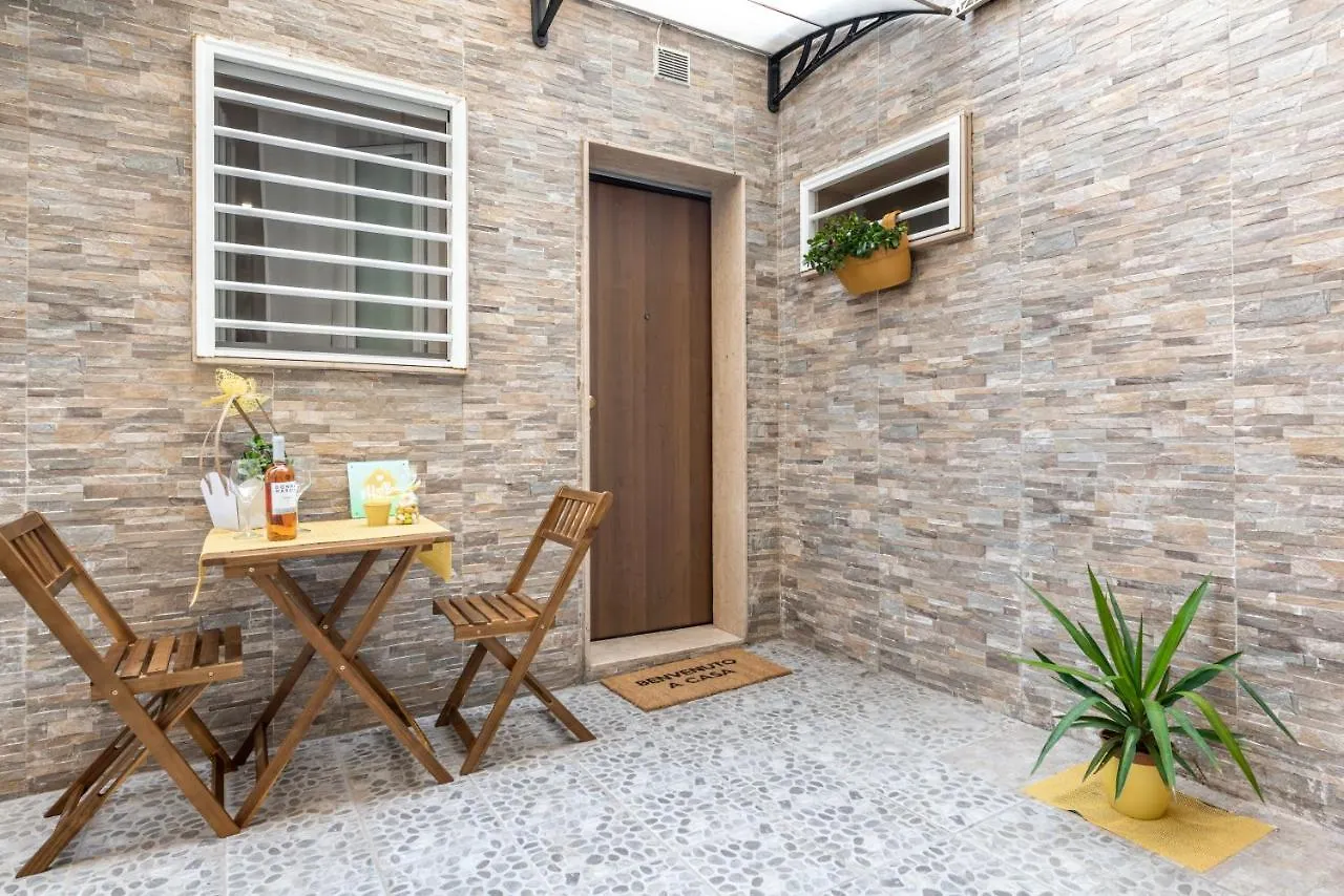 Yhellow Home Comfy Apartment Bari