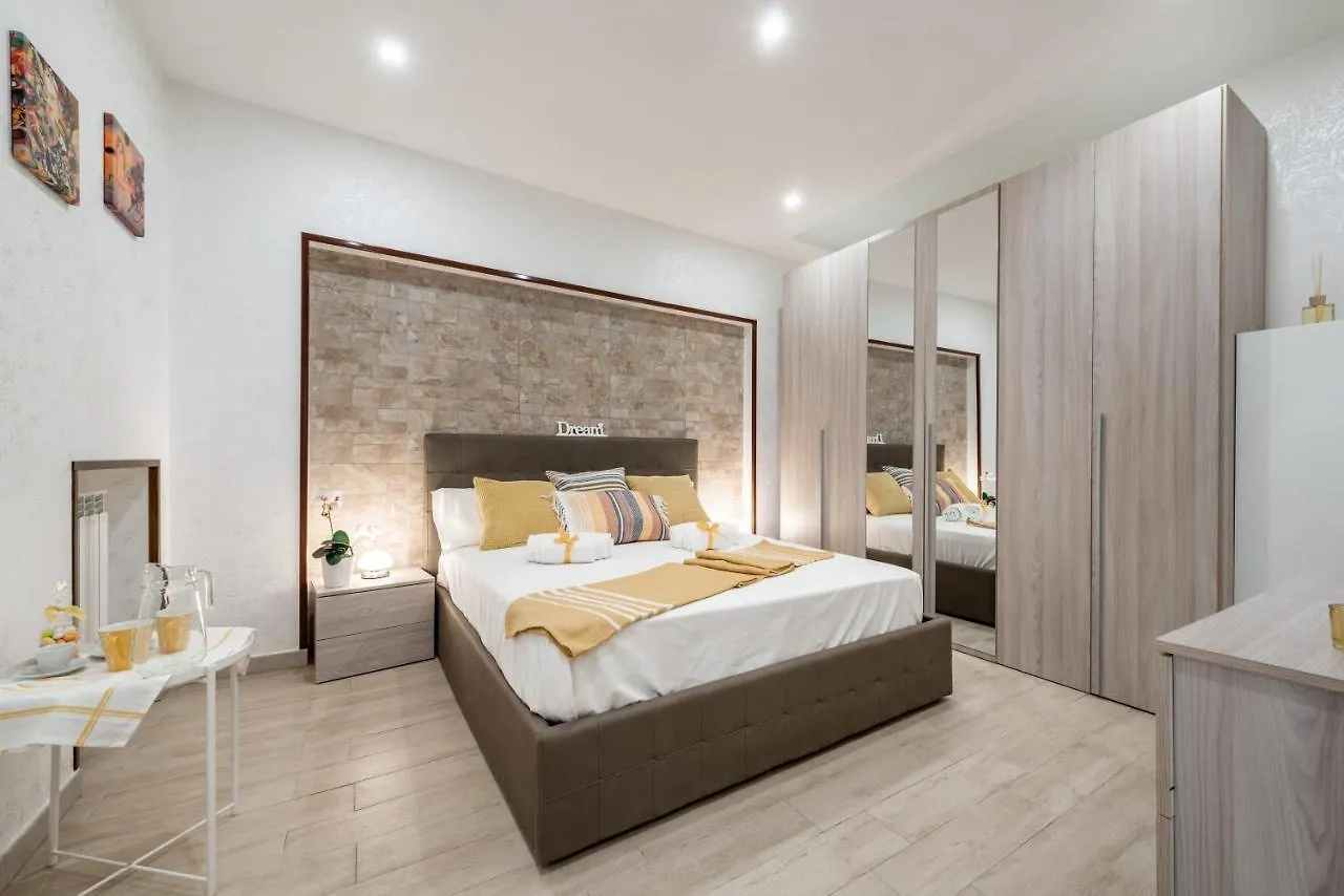 Yhellow Home Comfy Apartment Bari 0*,  Italy